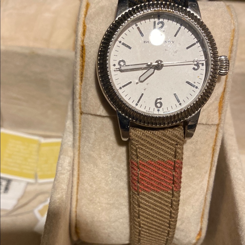 Burberry Red and Brown Watch with Elegant Design